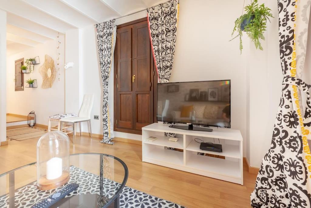 Beautiful Apartment In Abat Street By Batuecas Tarragona Exterior photo