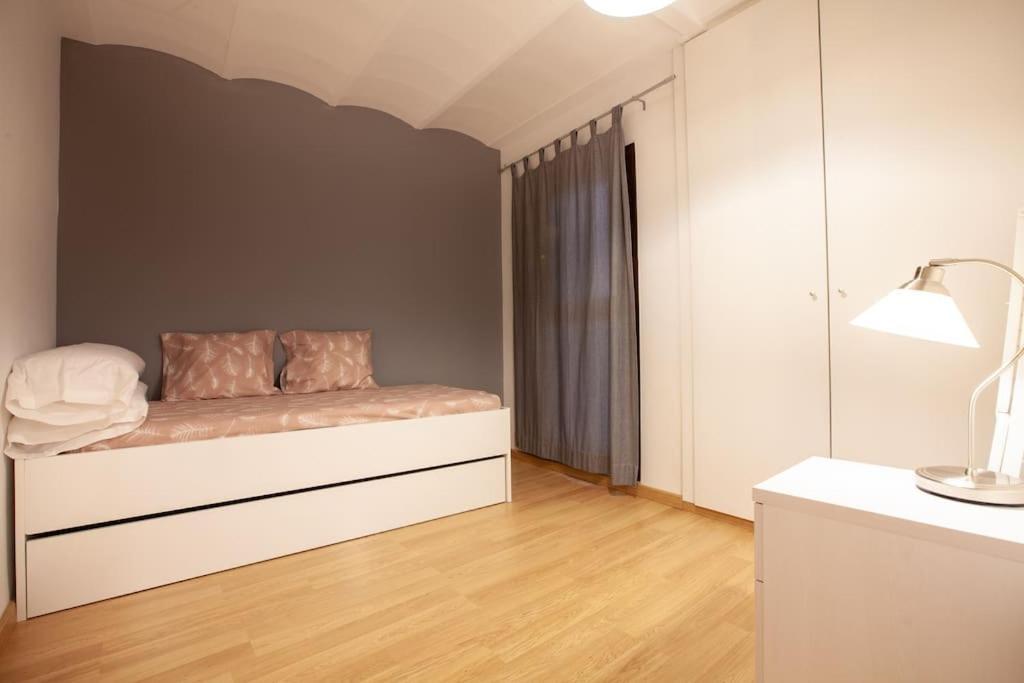 Beautiful Apartment In Abat Street By Batuecas Tarragona Exterior photo